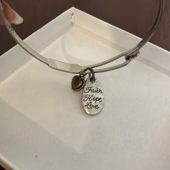Brighton Faith Hope Love Cross Heart Charm Hammered Metal Bracelet Cuff - Picture 3 of 6